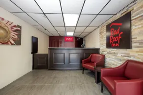 Red Roof Inn West Point - Lobby