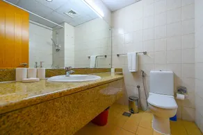 SND - Bright and Spacious Studio - Bathroom