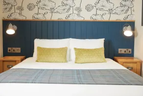 Red Lion Hotel by Greene King Inns - Room