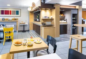 B&B HOTEL Rennes Nord St Grégoire - Restaurante