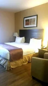 Days Inn & Suites by Wyndham Winnipeg Airport Manitoba - Chambre