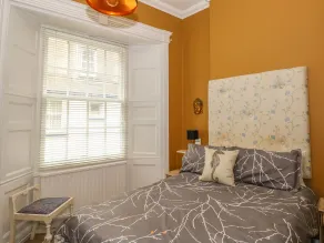 Apartment 3 - Rom