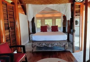 Villa Louise Hue Beach Boutique Hotel - Chambre