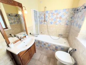 Detached villa - sleeps 10 - pool - pergola - playground for children - wifi - Casa de banho