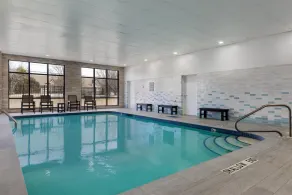 Hampton Inn & Suites by Hilton Windsor - Piscine