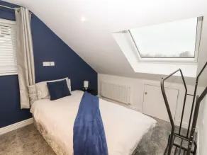 Beckside House - Room