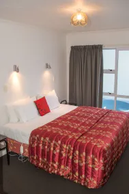 Rose Court Motel - Room