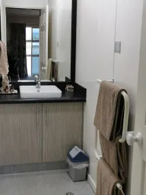 Capri on Fenton - Bathroom