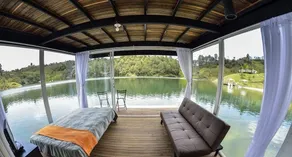 Hotel Pietrasanta Cabañas frente a la Represa Peñol Guatape - Chambre