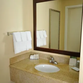 SpringHill Suites Galveston Island - Bathroom