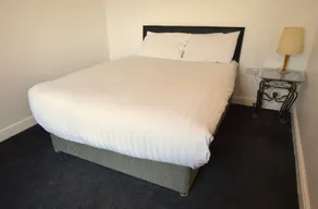 OYO Victoria Apartments - Room