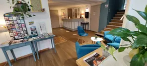 Logis Hôtel Castel de Mirambel - Receção