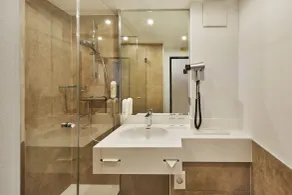 H+ Hotel Köln Brühl - Salle de bain