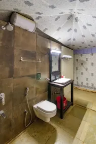 Spandan Holiday Homes - Bathroom