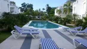 Beachfront apartment - Pool