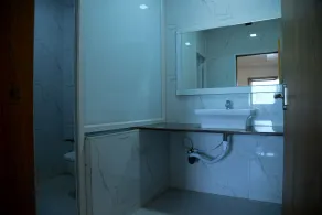 Hotel Tri Sea - Bathroom