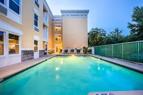 Comfort Suites at Isle of Palms Connector - Piscine