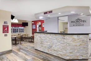 Microtel Inn & Suites by Wyndham Tuscaloosa East - Hall