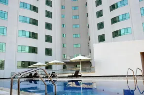 Lavender Hotel Al Nahda Dubai - Piscina