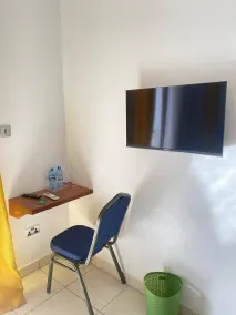 QUEENS COURT HOTEL - Habitación