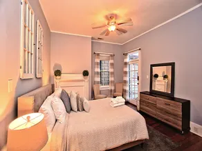 Downtown Savannah Oasis - Room