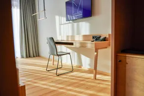 Wellness und Brunch Hotel MorgenZeit beheizter Naturteich Genuss Frühstück bis 13 Uhr Hochkönig Sommercard - Chambre