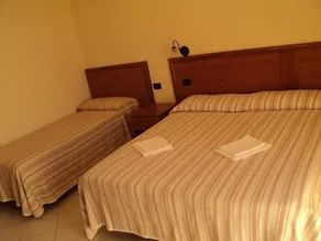 Hotel Ristorante La Decanata - Room