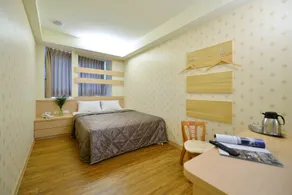 Ing Wang Hotel - Room