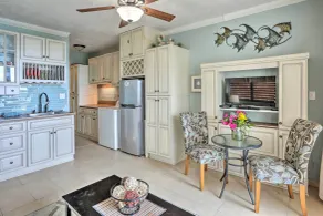 Saint Thomas Condo w/ Ocean Views, Walk to Beach! - Interior