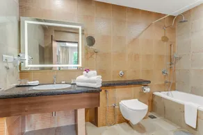 Masaka Suites A Unit of Arbat Hospitality LLP - Badeværelse