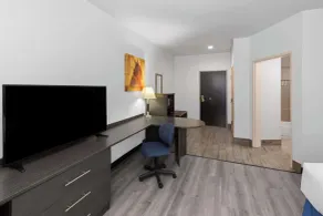 Days Inn & Suites by Wyndham Lubbock Medical Center - Chambre
