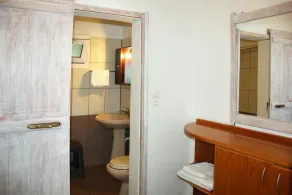 Christos studios and family apartments - Bathroom