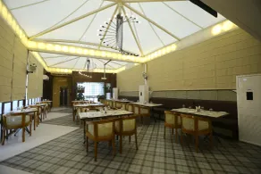 Hotel Gurveer Royal - Restaurant