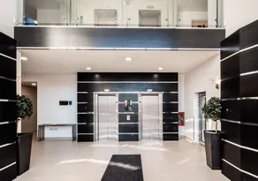 Heron House Apartment - Hall