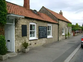 Wentworth arms - Exterior