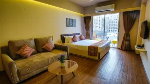 The Weekend Address - Room