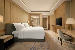 Vinpearl Landmark 81, Autograph Collection - Room