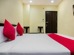 OYO 29179 The Biztel - Room
