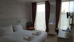 Alexandra Hotel - Chambre