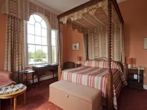 Corse Lawn House Hotel - Quarto