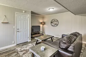 Garden-Level Hendersonville Apt: 20 Mi to Broadway - Interiör