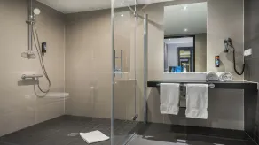 Holiday Inn - the niu, Square Mannheim by IHG - Bathroom