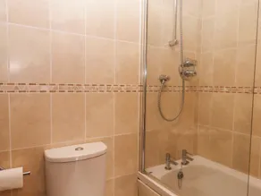 Swallows Reach - Baño
