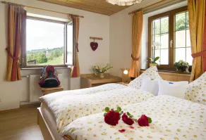 Haus Christl Reit im Winkl, Kostenloser Parkplatz, Spülmaschine, 5 Minuten zum Ortszentrum, ruhige Lage, Wlan - Room