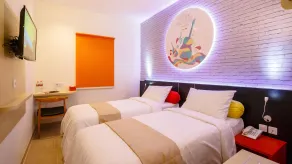 Front One Budget Muntilan - Room