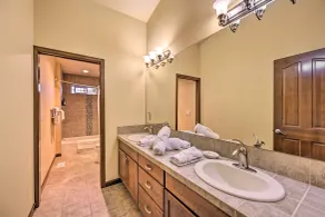 Spacious Kirkland Home 15 Mi to Dtwn Seattle! - Badeværelse