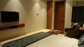 Alaukik Hotel - Room