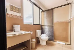 Elegance Hotel - Bathroom