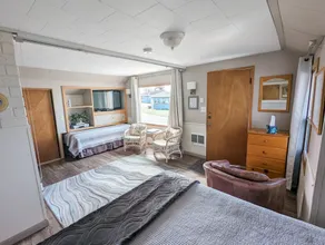 Juan de Fuca Waterfront Hotel & Cottages - Zimmer
