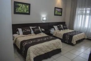 Hotel Suerre - Room